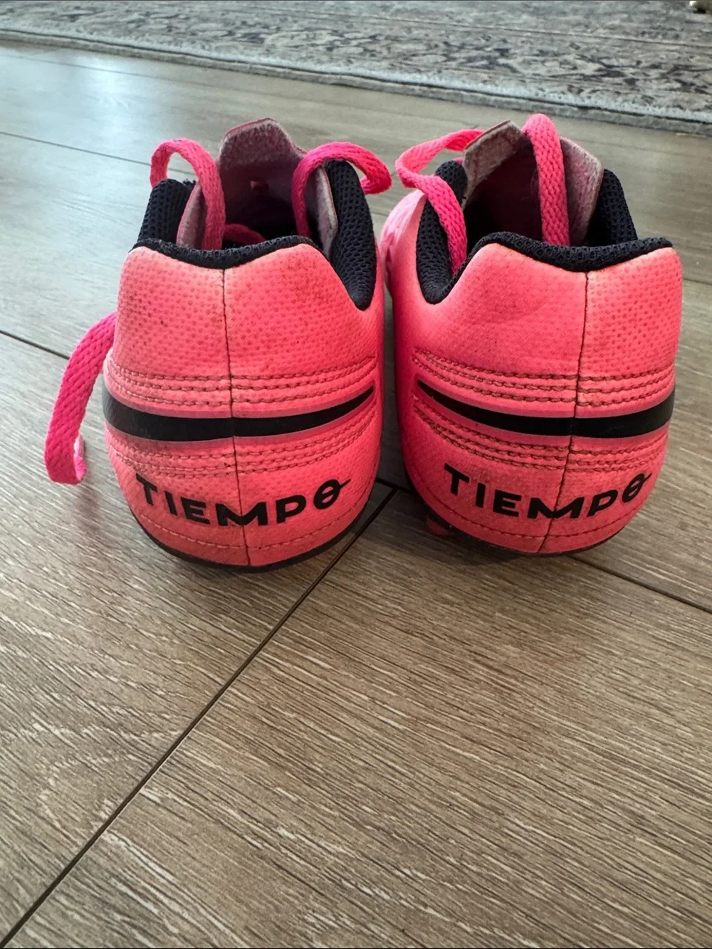 Nike bright pink